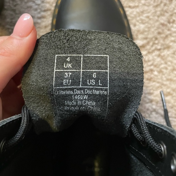 1460 Smooth Leather Lace Up Doc Martens - Picture 3 of 5